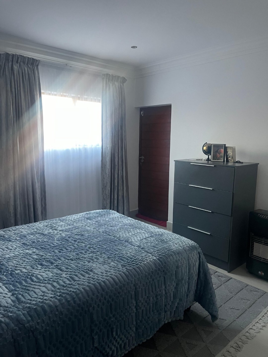 4 Bedroom Property for Sale in Heuwelsig Free State
